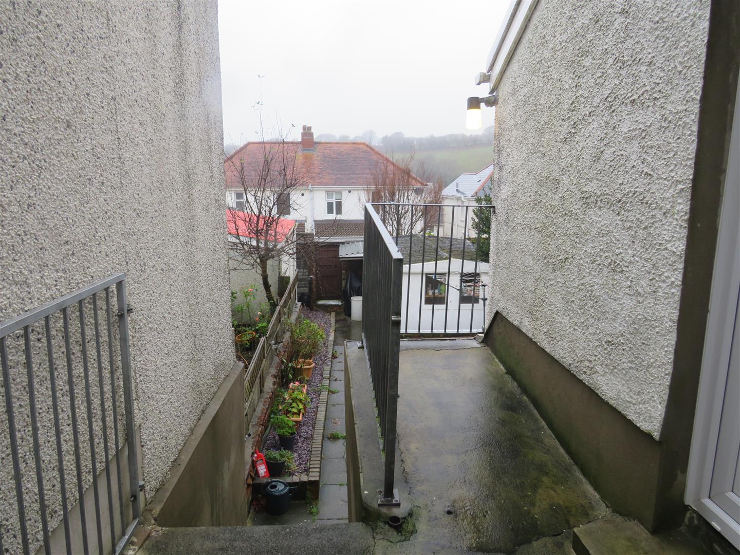 Felinfoel Road, Llanelli, Carmarthenshire, SA15 3JX Property for Sale